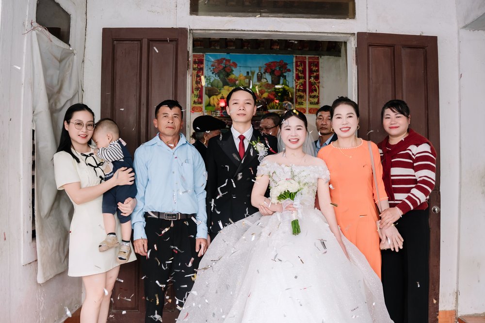 Ảnh cưới studio ánh sáng mềm